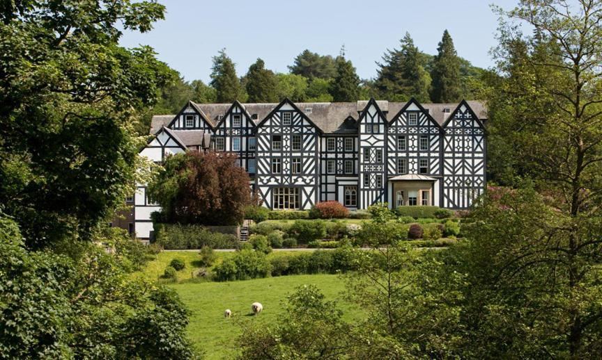 منزل الضيف Tregynon  في Gregynog Hall المظهر الخارجي الصورة