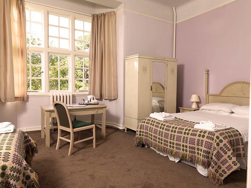 منزل الضيف Tregynon  في Gregynog Hall المظهر الخارجي الصورة