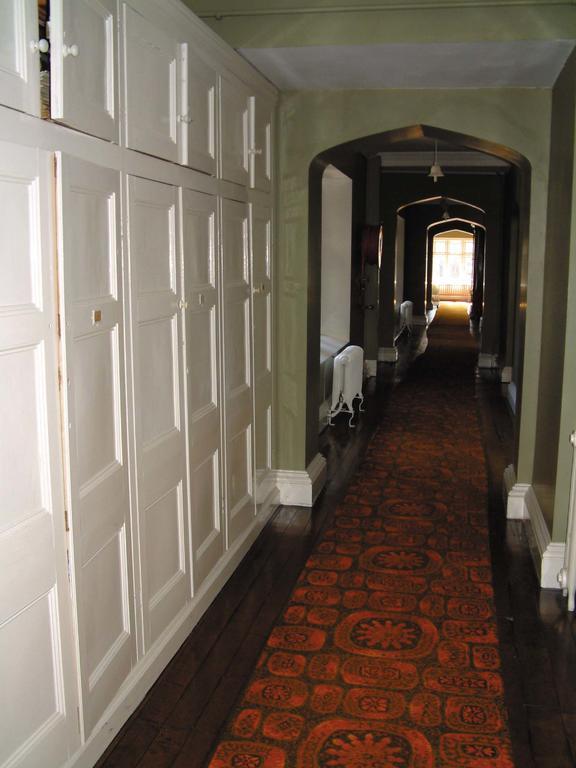 منزل الضيف Tregynon  في Gregynog Hall المظهر الخارجي الصورة