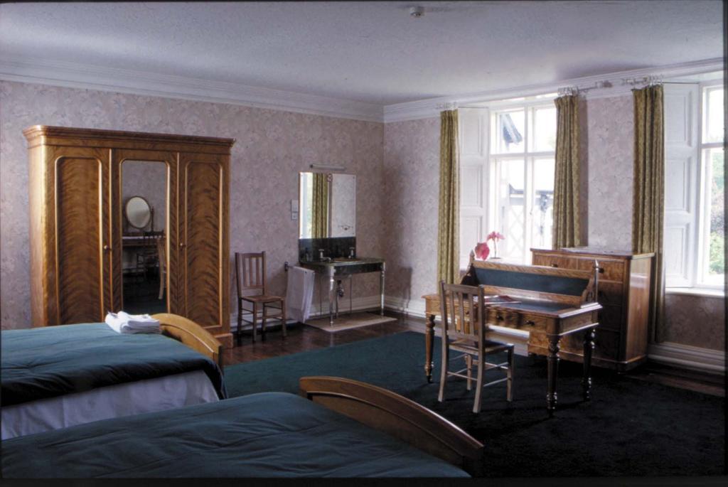منزل الضيف Tregynon  في Gregynog Hall المظهر الخارجي الصورة