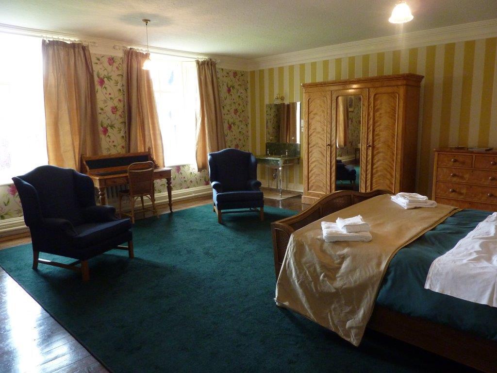 منزل الضيف Tregynon  في Gregynog Hall المظهر الخارجي الصورة